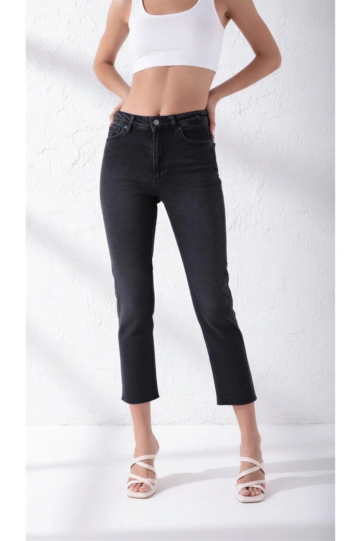 Kesik Paça Mom Fit Denim Pantolon Antrasit 764