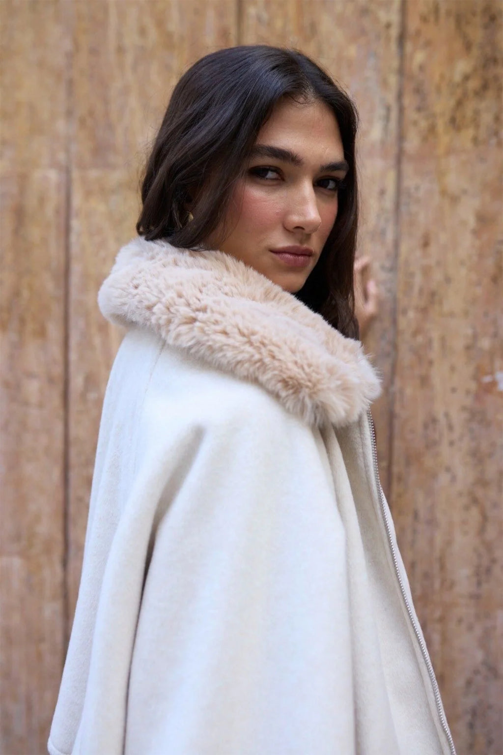 Kürk Yaka Kaşe Mont 9660